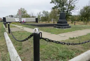 Мемориал-братская могила воинов ВОВ - хутор Малая Западенка, Веселовский район, Ростовская область, фотография 4