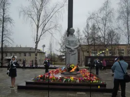 Мемориальный комплекс «Вечный Огонь» в честь серовцев, погибших в годы Великой Отечественной войны в 1941–1945 гг, фотография 5