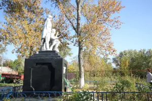 Братская могила воинов ВОВ - хутор Истомина, Аксайский район, Ростовская область, фотография 5