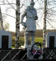 Памятник в деревне Тетеренки