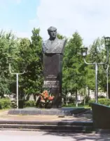 Памятник Маршалу Советского Союза С.С.Бирюзову, фотография 2