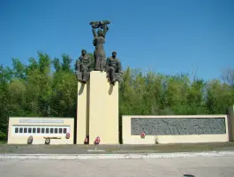Мемориальный ансамбль-памятник, с. Августовка