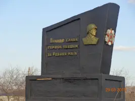 Памятник погибшим землякам, фотография 3