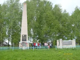 Памятник - обелиск в д. Молодиловская Котласского района Архангельской области, фотография 3