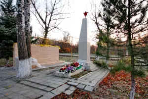 Памятник павшим воинам - хутор Мокрый Лог, Октябрьского района, Ростовской области, фотография 2
