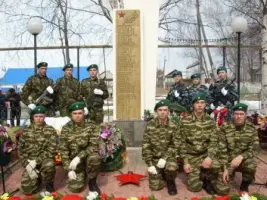 Обелиск воинам-землякам, фотография 3