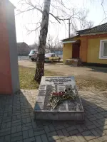 Братская могила 75 советских воинов, погибших в боях с фашистскими захватчиками, фотография 3
