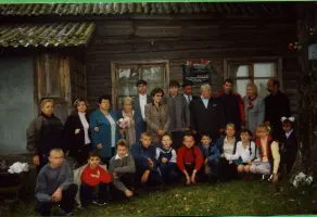 Памятная доска на доме Героя Советского Союза И. А. Корнеева. Деревня Корнеево, фотография 3
