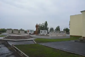 Мемориал памяти односельчанам, павшим в боях за Родину, фотография 2