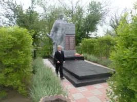 Братская могила советским воинам, погибшим в годы Великой Отечественной войны, фотография 2