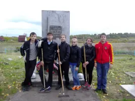 Воинское захоронение свыше 2300 воинов, в том числе художника–фронтовика Н.Н. Никифорова, фотография 3