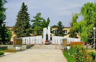 Мемориальный комплекс - слобода Большая Мартыновка, Ростовская область, фотография 3