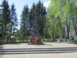 Памятник юным партизанам