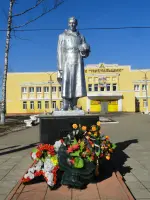Братская могила советских воинов, фотография 2