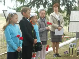 ВОИНСКОЕ ЗАХОРОНЕНИЕ В ДЕРЕВНЕ ПЕРЕХОД ЧУДОВСКОГО РАЙОНА НОВГОРОДСКОЙ ОБЛАСТИ, фотография 2