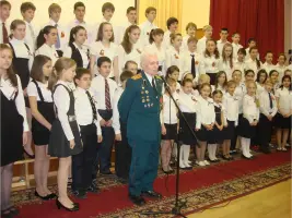 Памятник-стела учителям и ученикам школы не вернувшимся с войны