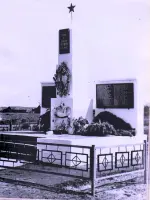 Памятник воинам-землякам посёлка Лапчик-Мыльник Полойского сельского Совета