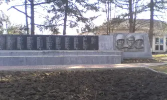 Мемориальный комплекс «Павшим героям в годы Великой Отечественной войны 1941−1945гг.», Семикаракорск, фотография 4