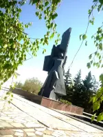 Братская могила советских воинов (мемориальный комплекс на площади города Николаевск), фотография 2