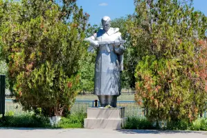 Мемориал - братская могила, село Березовска, Сальский район, Ростовская область