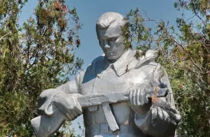 Мемориал - братская могила, село Березовска, Сальский район, Ростовская область, фотография 2