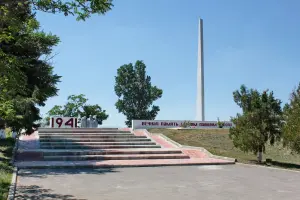 Мемориал павшим воинам-односельчанам - село Новый Егорлык, Сальский район, Ростовская область