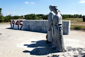 Мемориал павшим воинам-односельчанам - село Новый Егорлык, Сальский район, Ростовская область, фотография 5