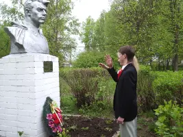 Бюст дивизионному комиссару Ивану Васильевичу Зуеву, фотография 2