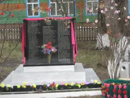 Памятник погибшим воинам в с. Порог