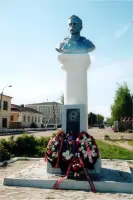 памятник Герою Советского Союза А. С. Мишину
