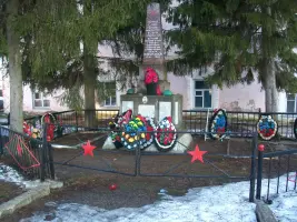 Обелиск в деревне Сырково, Новгородского района, Новгородской области, фотография 2
