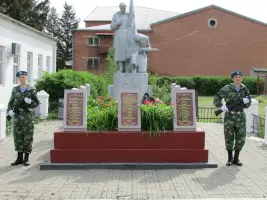 Братская могила солдат и офицеров погибших на территории Полтавченского сельского поселения в 1942-1943 годах