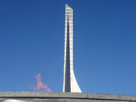 Памятник-стела «Землякам-мытищинцам во славу ратного и трудового подвига в годы Великой Отечественной войны 1941 - 45 гг.», фотография 3