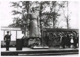 Памятник павшим землякам, фотография 2