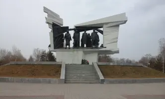 Памятник труженикам тыла