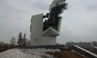 Памятник труженикам тыла, фотография 3