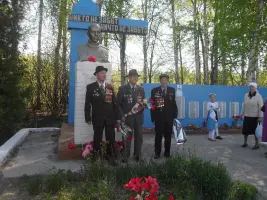 Мемориал погибшим воинам, фотография 2
