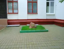Памятный знак в честь зенитчиков 329 ЗенАП
