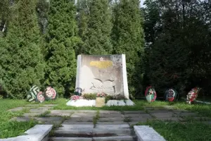 Братская могила воинов-минеров 217 отдельного отряда разминирования