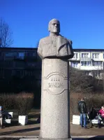 Памятник Г.К. Жукову на проспекте Славы, 28 в Санкт-Петербурге, фотография 4
