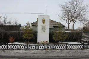Памятник М. Ф. Костюшеву