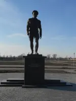 Памятник Герою Советского Союза генералу армии В.Ф.Маргелову