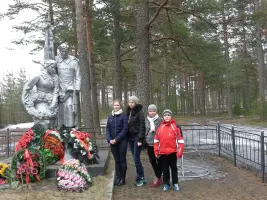 Братская могила советских воинов, погибших в борьбе с фашистами (Воинское захоронение № 54), фотография 3