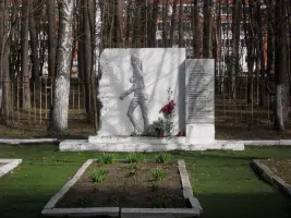 Памятник учителям и ученикам, погибшим в годы Великой Отечественной войны