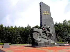 Памятник воинам-водителям