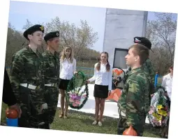Обелиск павшим односельчанам, фотография 2
