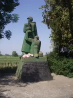 Памятник солдатам, погибшим при освобождении Польши
