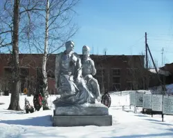 Памятник воинам, умершим в госпитале в годы Великой Отечественной войны, фотография 3