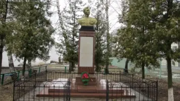 Бронзовый бюст Дважды Героя Советского союза Г. М. Мыльникова, фотография 3
