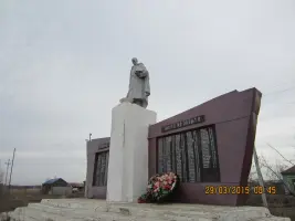 Памятник «Скорбящий солдат» в с. Елань-Колено Воронежской области, фотография 2